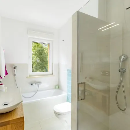 Red House Trget With Swimming Pool, Sauna And Jacuzzi * 拉宾