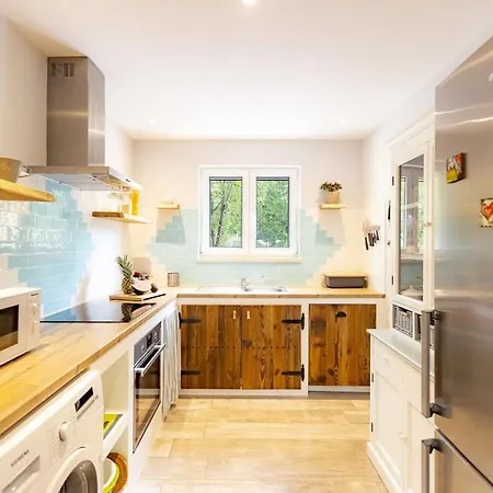 Red House Trget With Swimming Pool, Sauna And Jacuzzi * Labin (Istria)